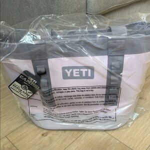 Yeti Camino 35 - Cherry Blossom